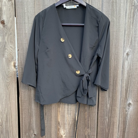 Charcoal gray wrap top - Picture 2 of 5